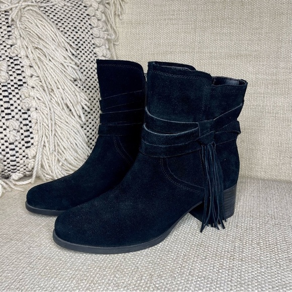 Ugg Koolaburra Kenz Black Suede Ankle Boots Booties 8.5 - Picture 3 of 11